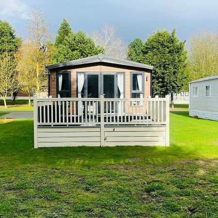 Buttermere Lodge With Hot TubBarmby on the Moor エクステリア 写真